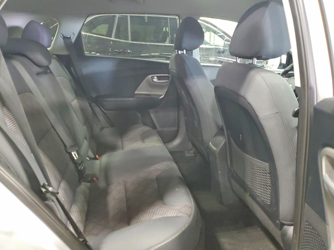 Kia Niro Lx
