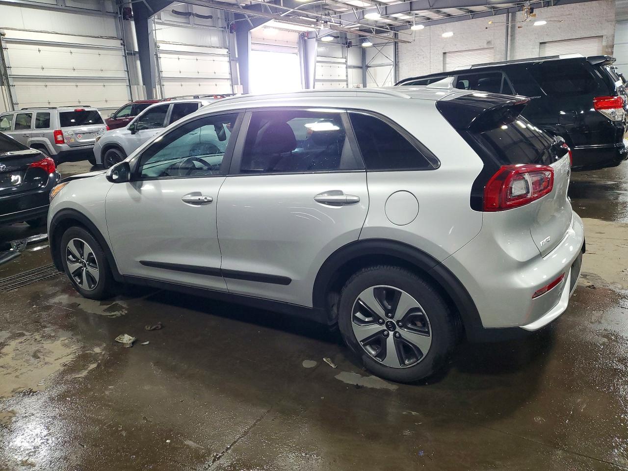 Kia Niro Lx