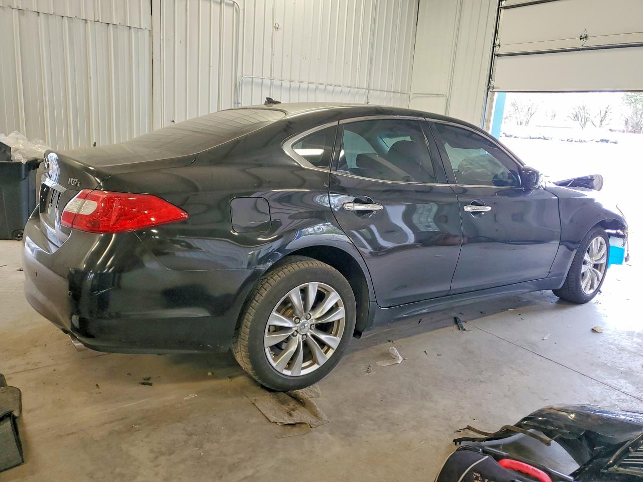 INFINITI M37 X