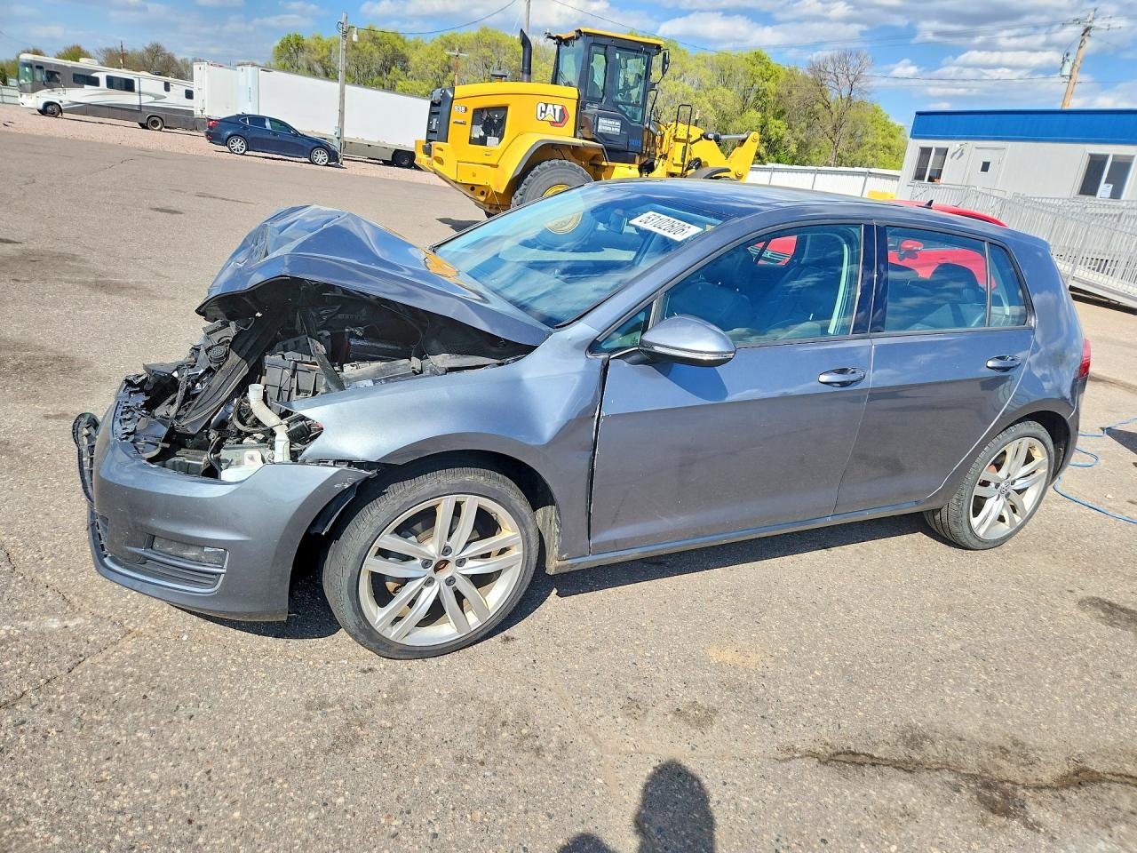 Salvage Volkswagen Golf Image