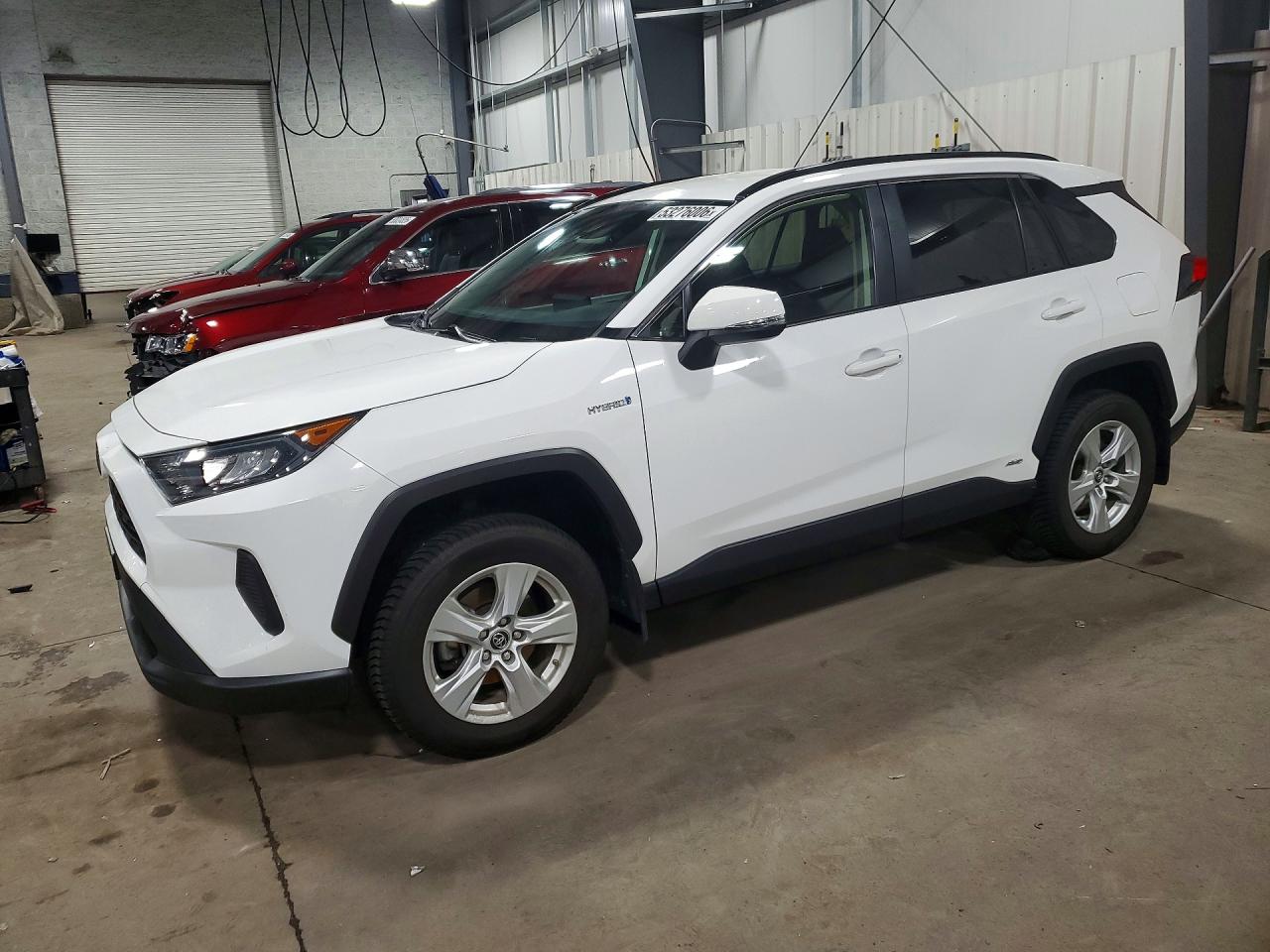 Salvage Toyota RAV4 Image