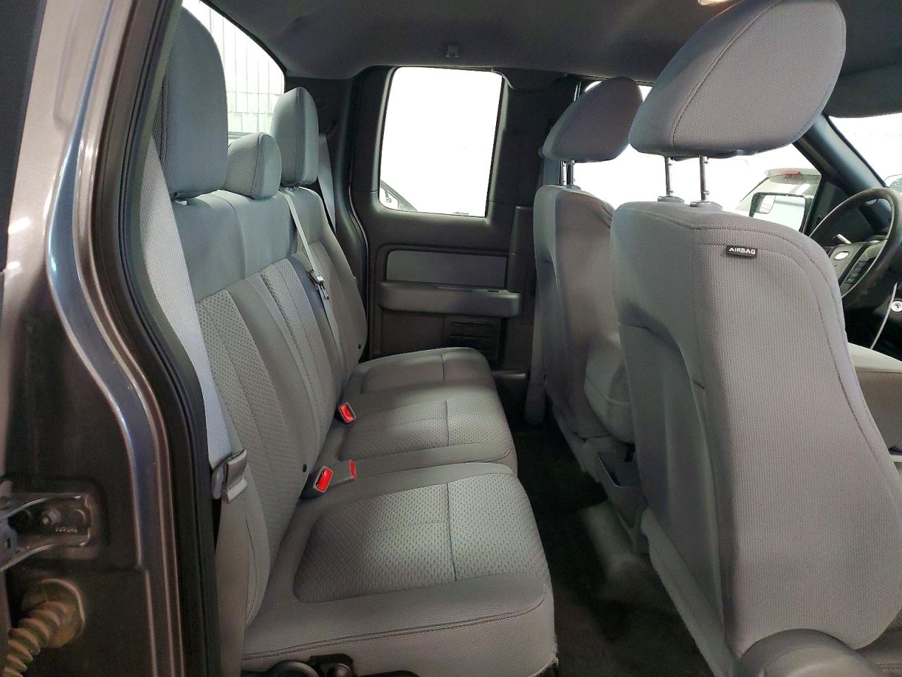 Ford F-150 Super Cab