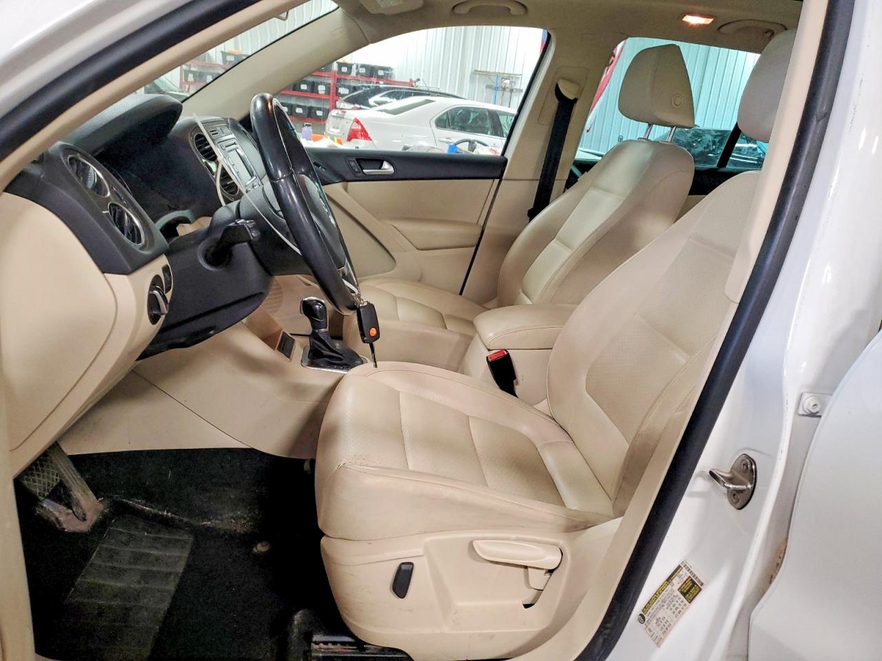 Volkswagen Tiguan S