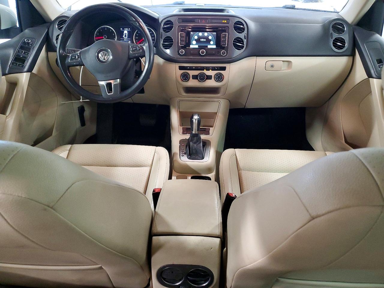 Volkswagen Tiguan S