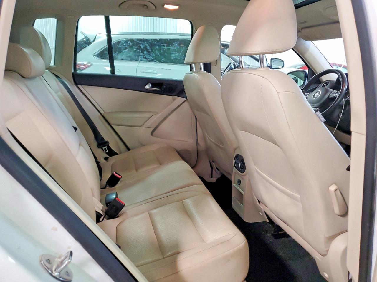 Volkswagen Tiguan S