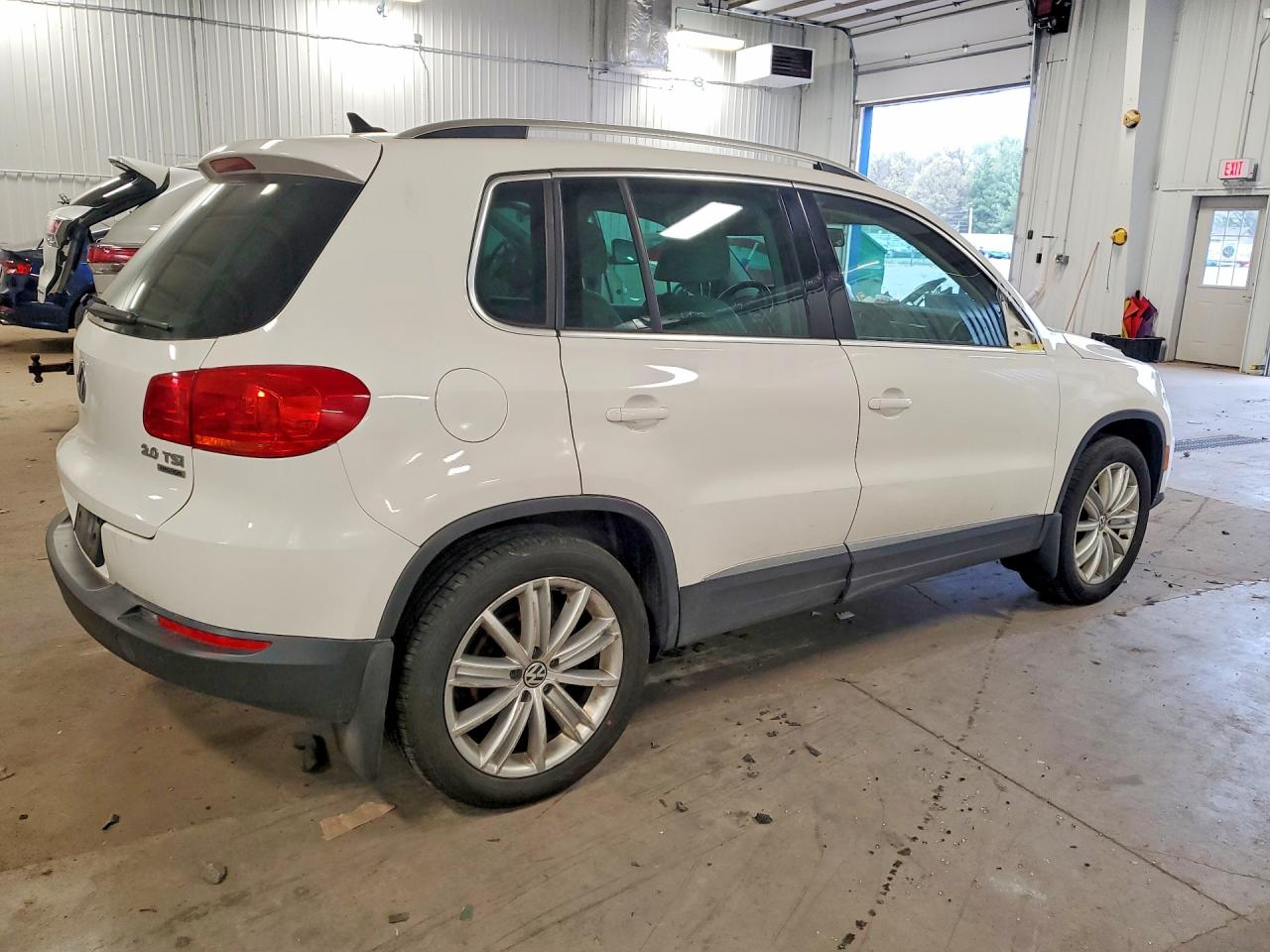 Volkswagen Tiguan S
