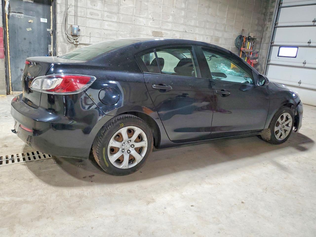 Mazda 3 I