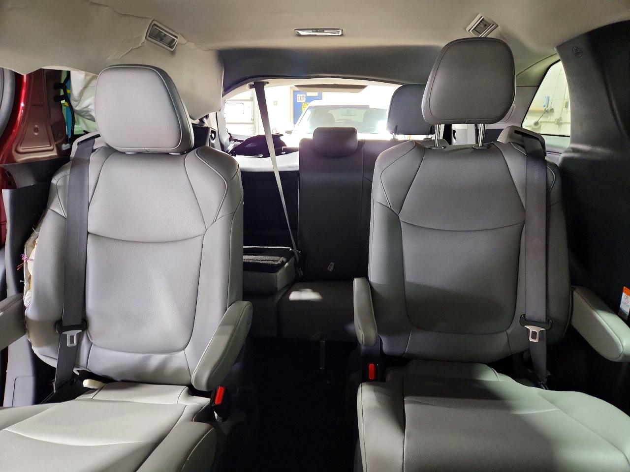 Toyota Sienna Xle 7-passenger
