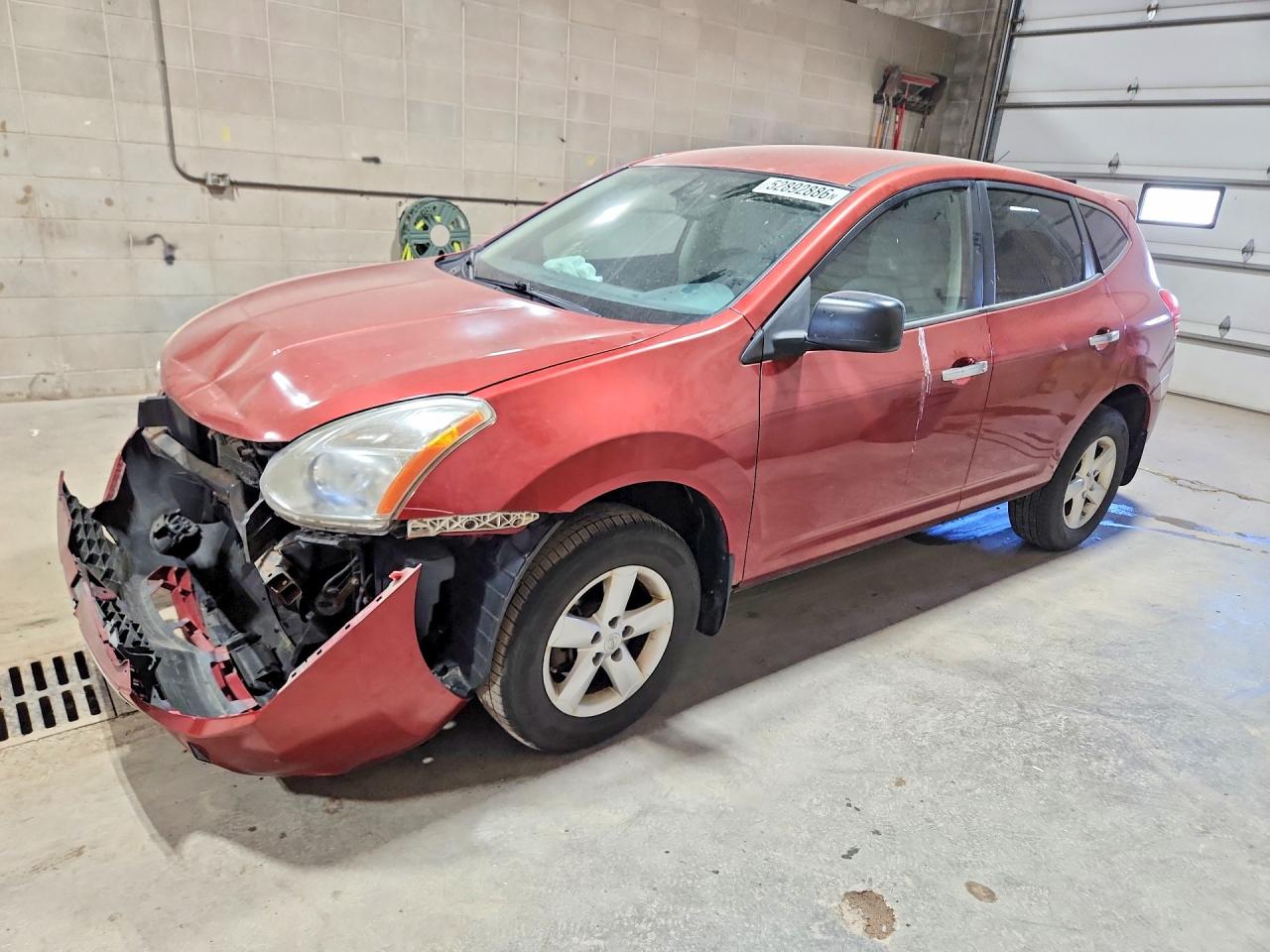 Salvage Nissan Rogue Image