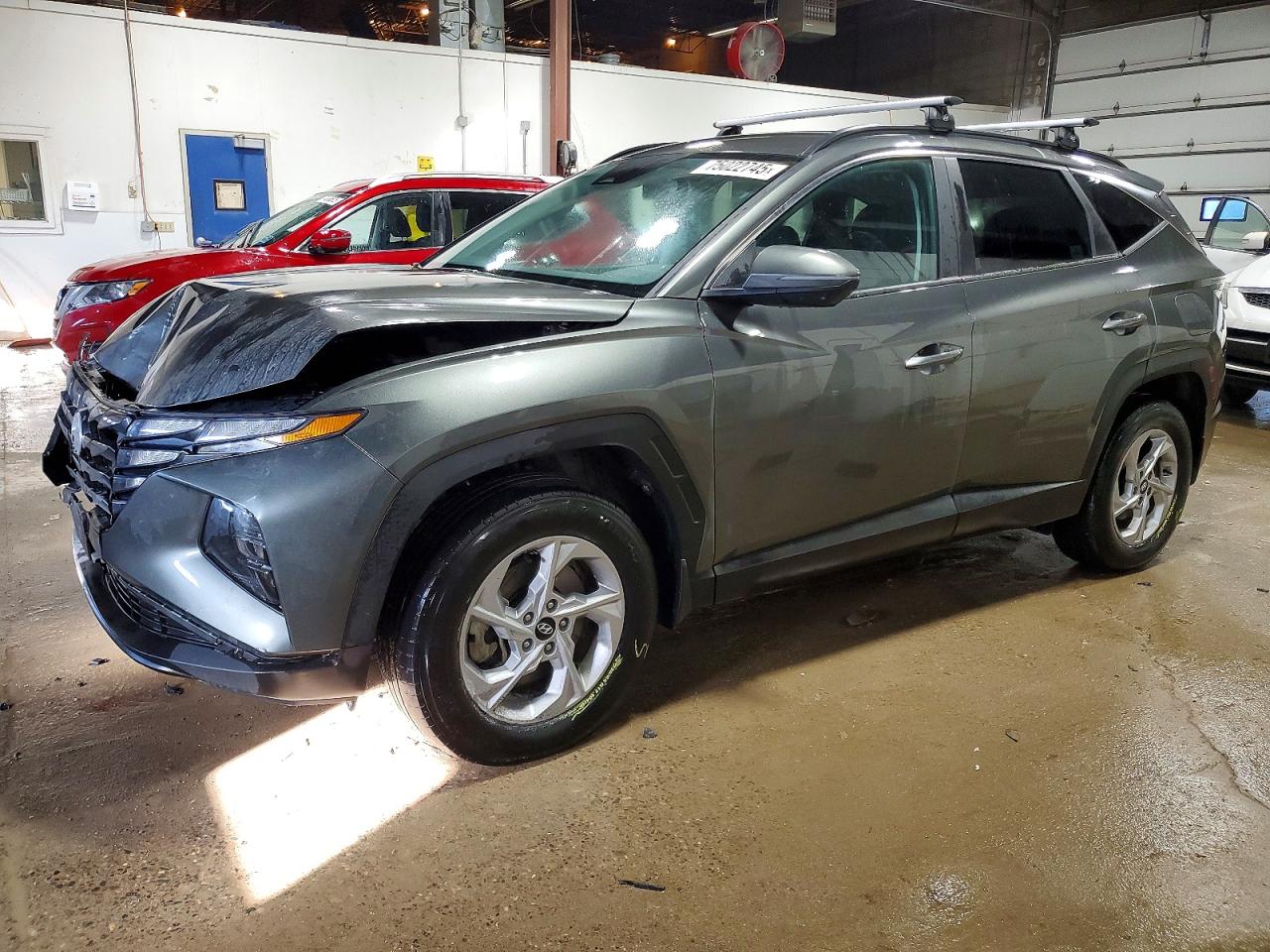 Salvage Hyundai TUCSON Image