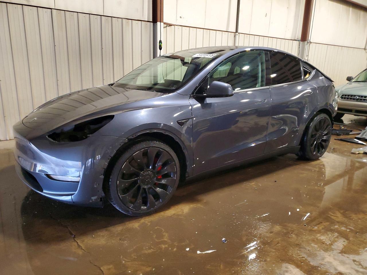 Salvage Tesla Model Y Image