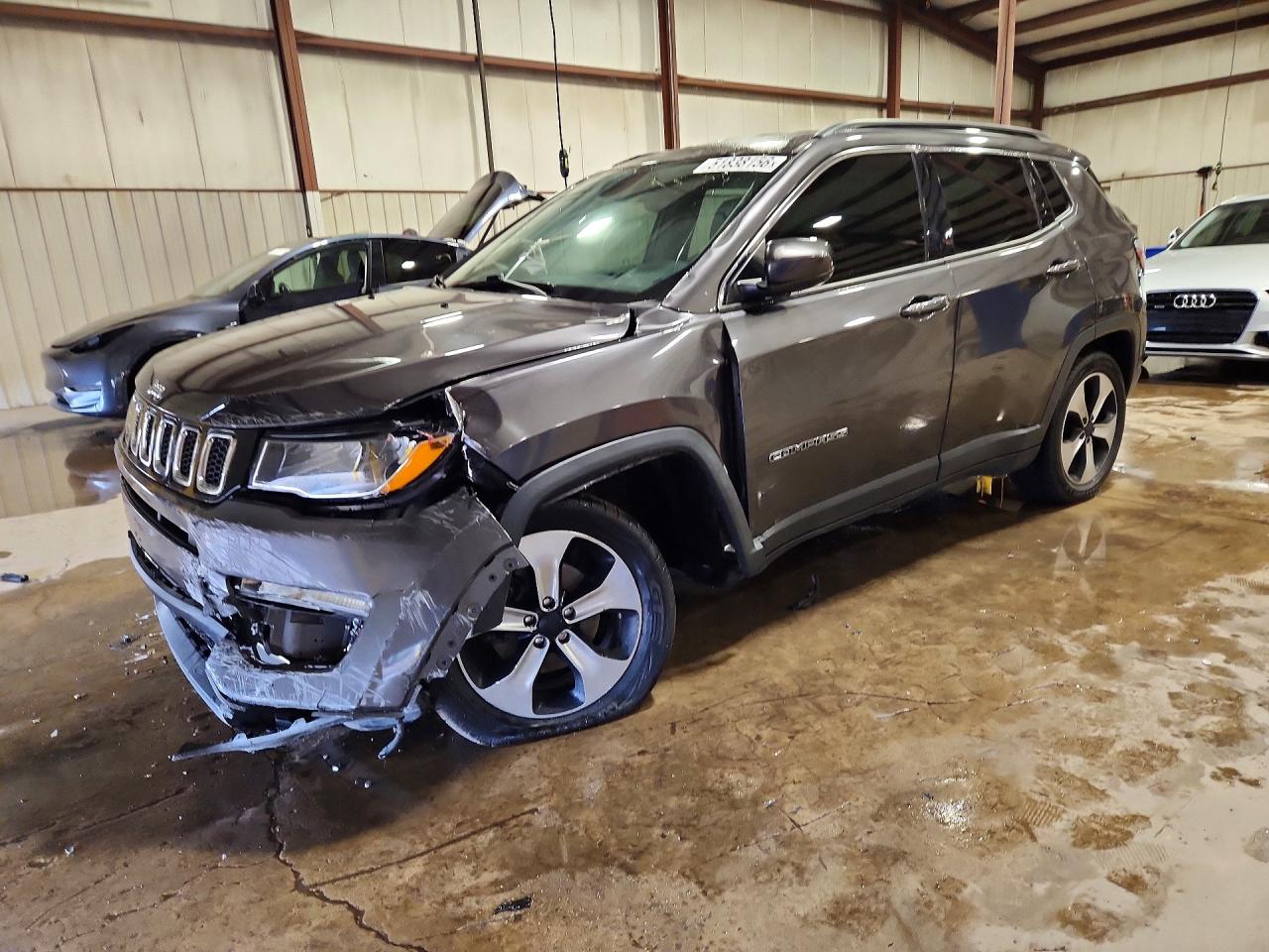 Salvage Jeep Compass Image