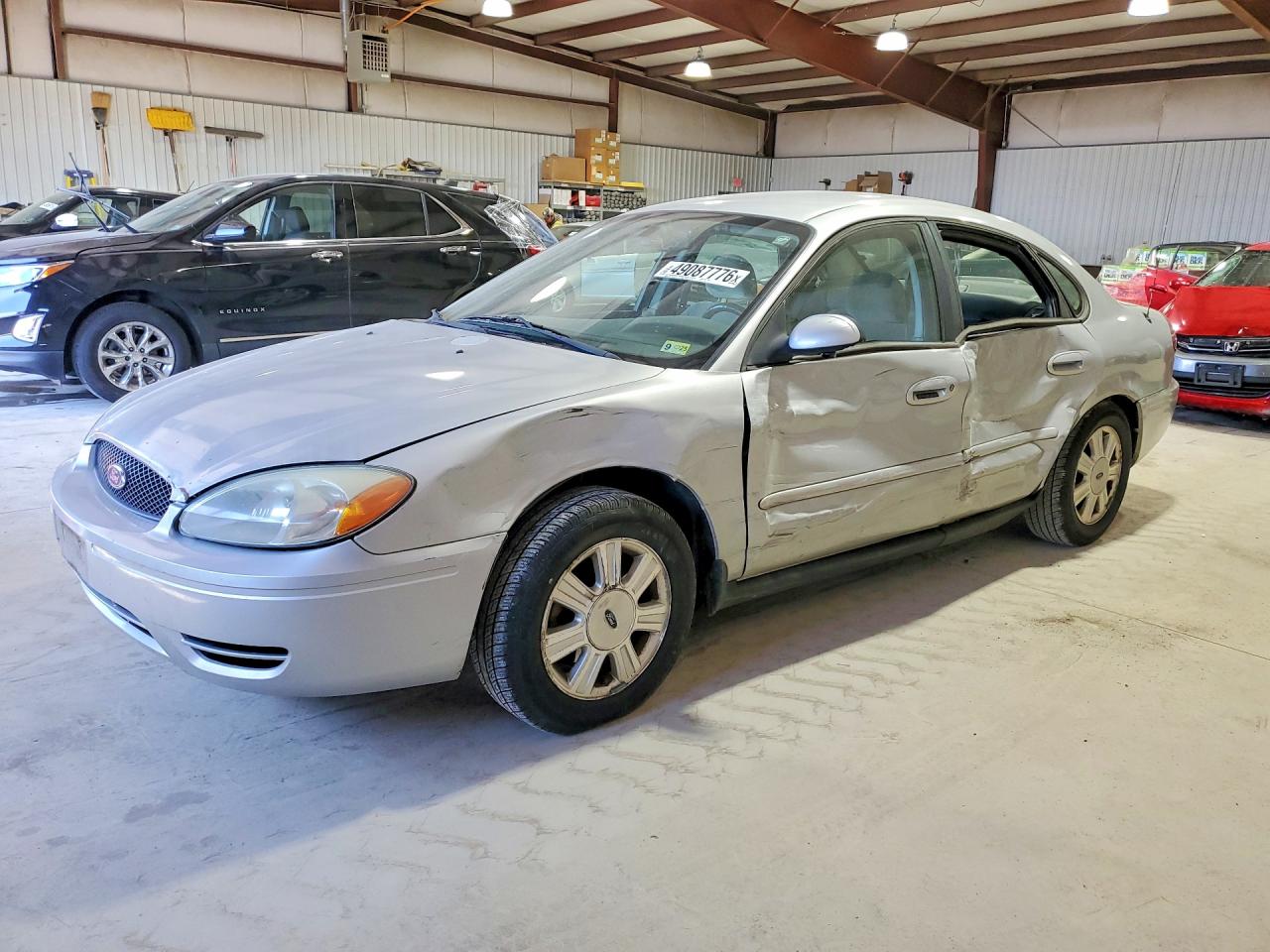 Salvage Ford Taurus Image