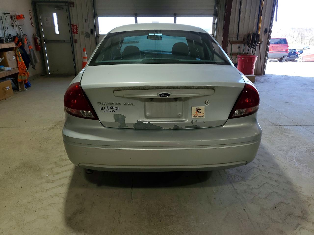 Ford Taurus Sel