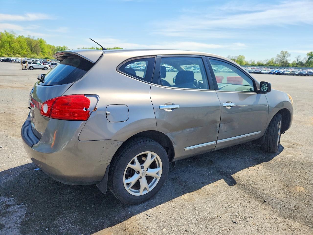 Nissan Rogue S