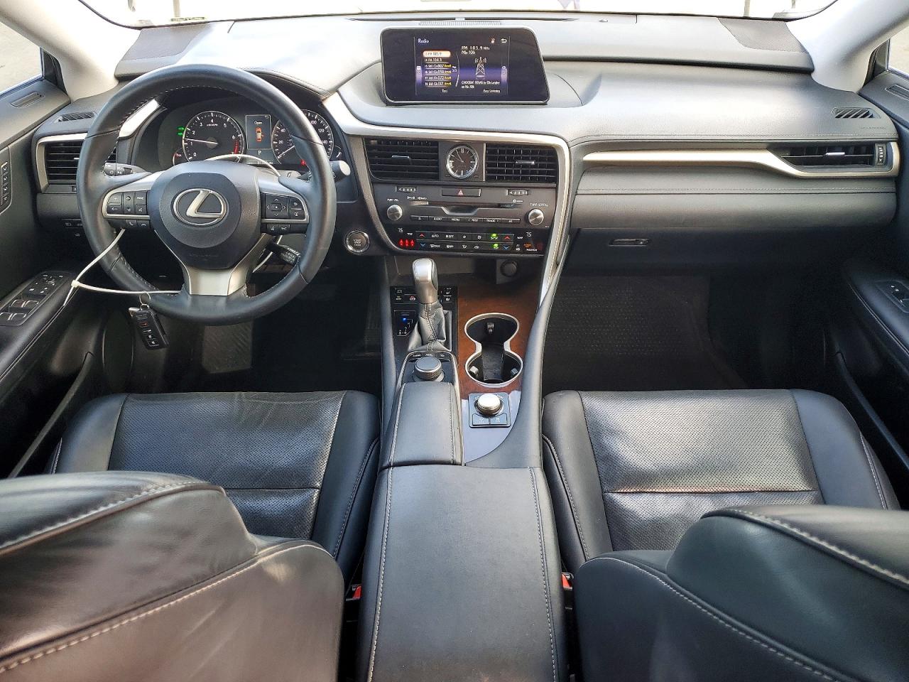Lexus RX Base