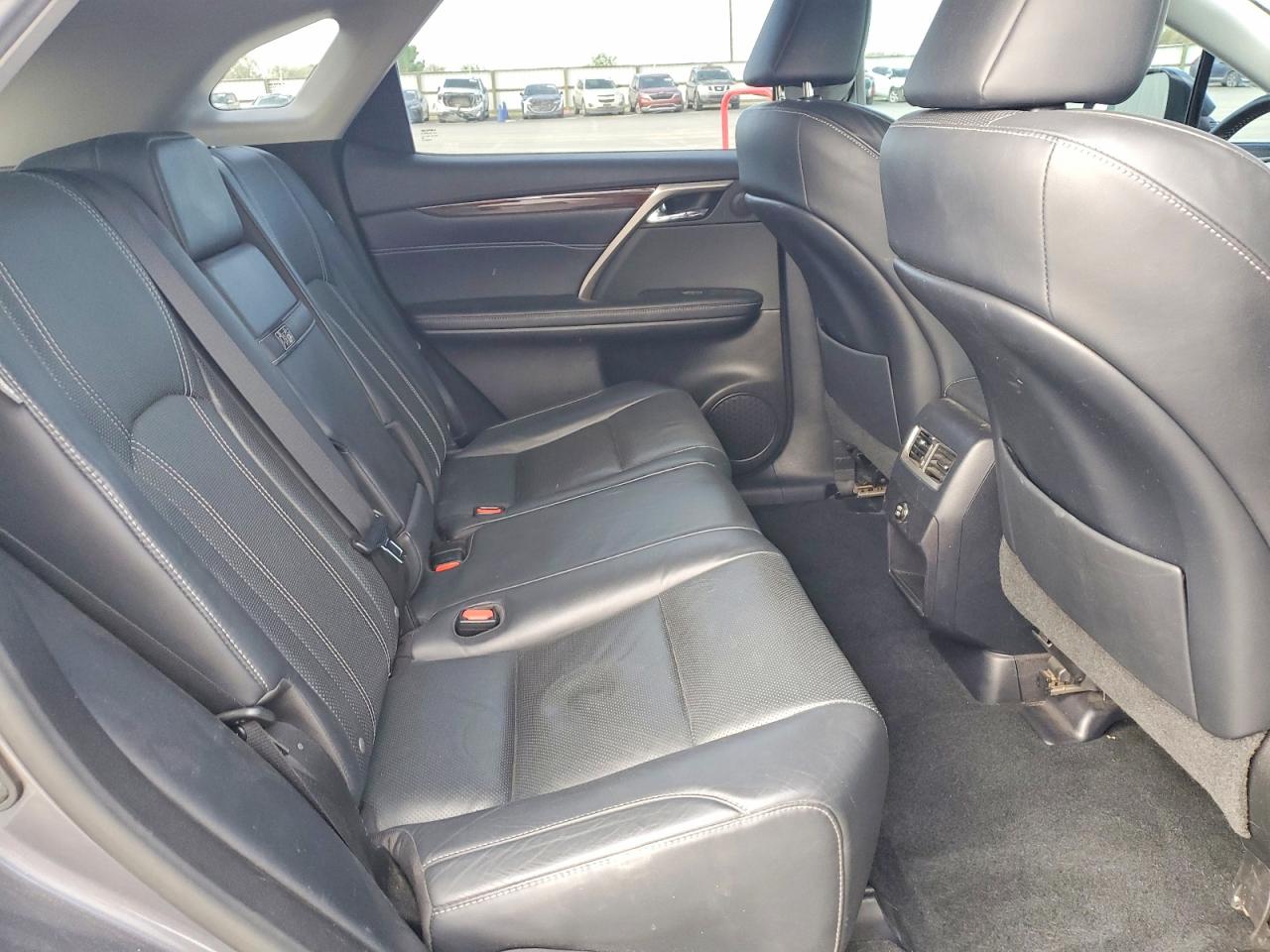 Lexus RX Base