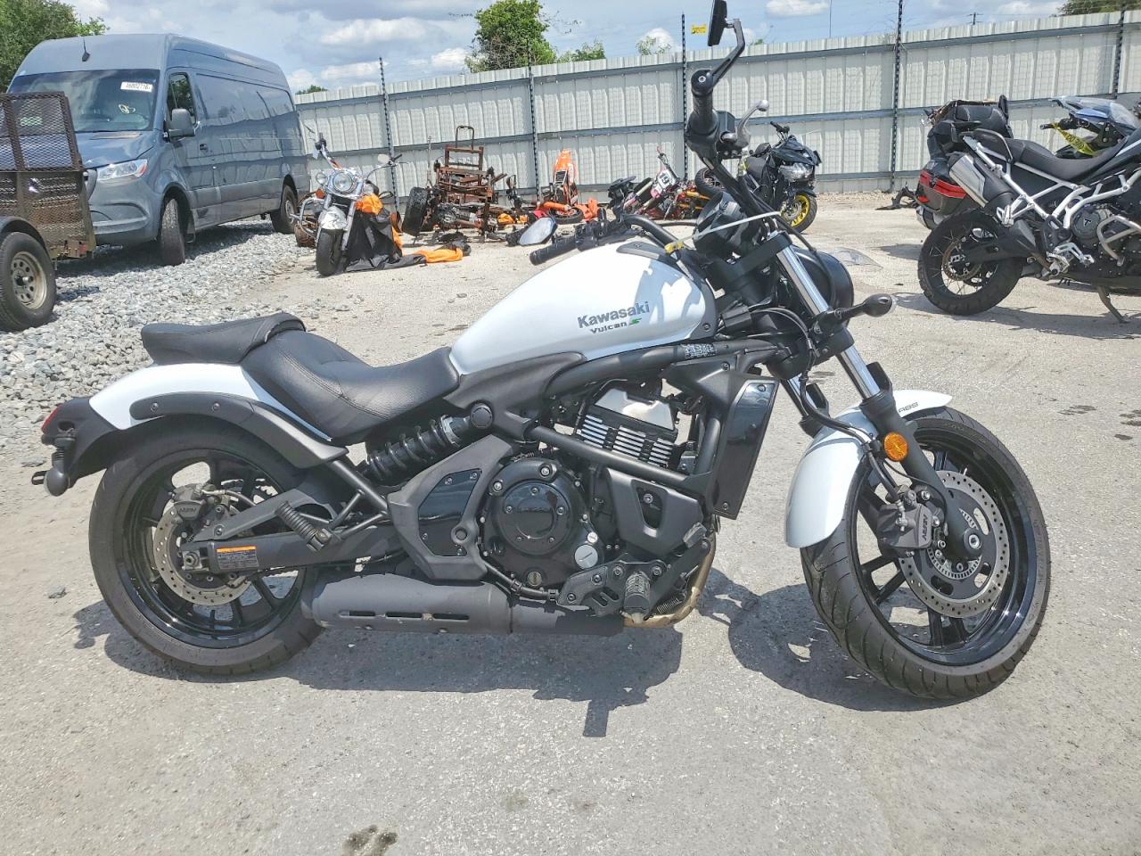 Salvage Kawasaki Ninja 650 Image