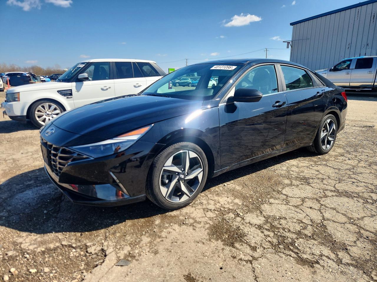 Salvage Hyundai ELANTRA Image