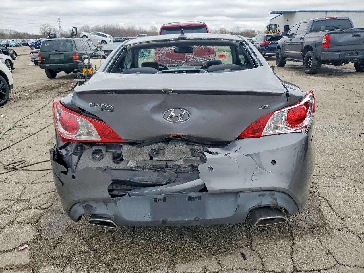 Hyundai Genesis 3.8l