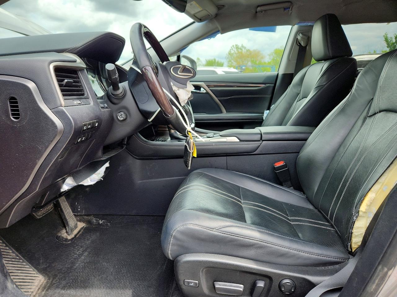 Lexus RX Base