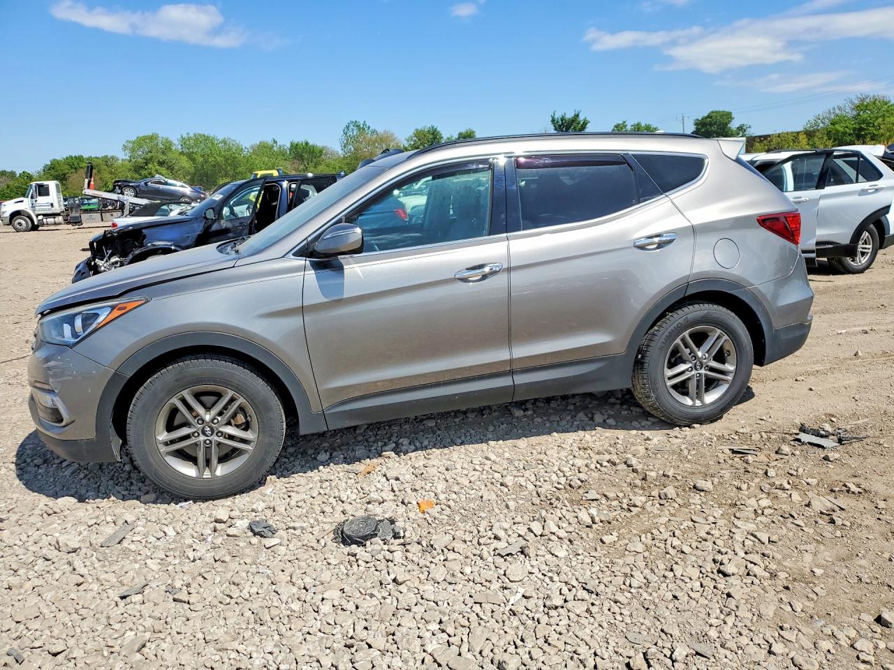 Salvage Hyundai SANTA FE Image