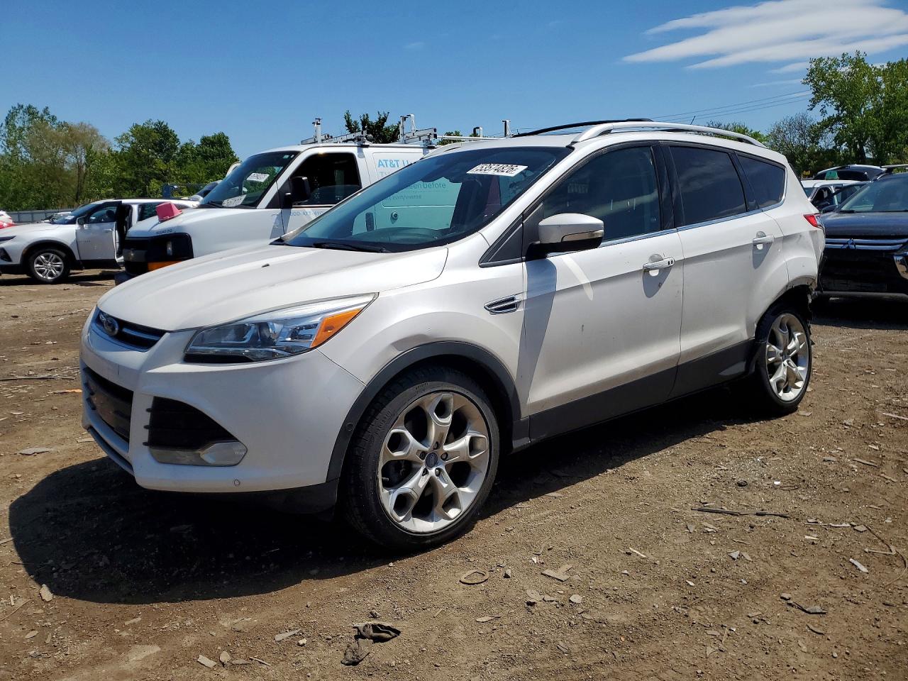 Salvage Ford Escape Image