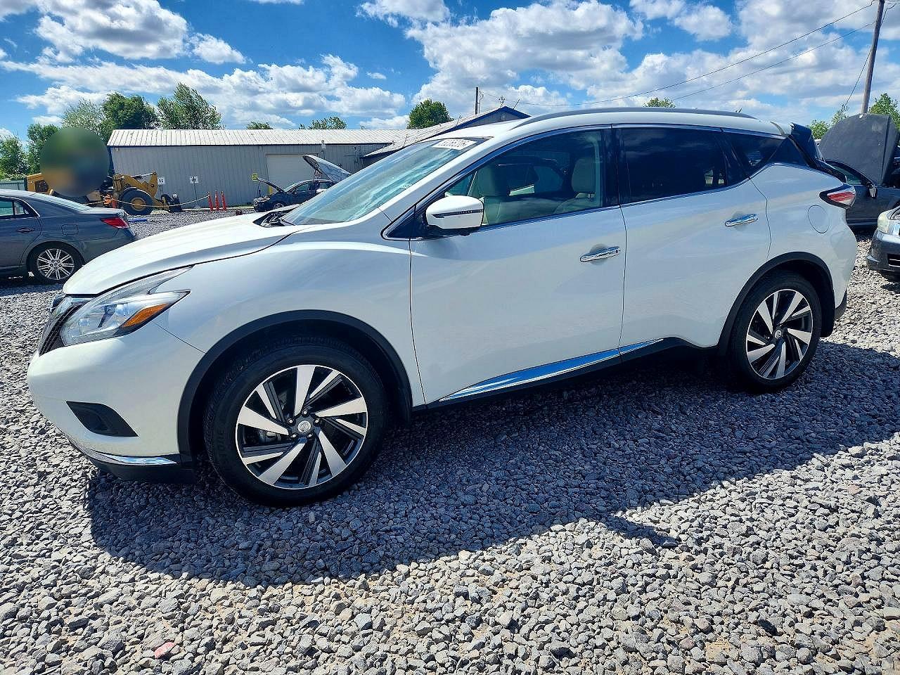 Salvage Nissan Murano Image