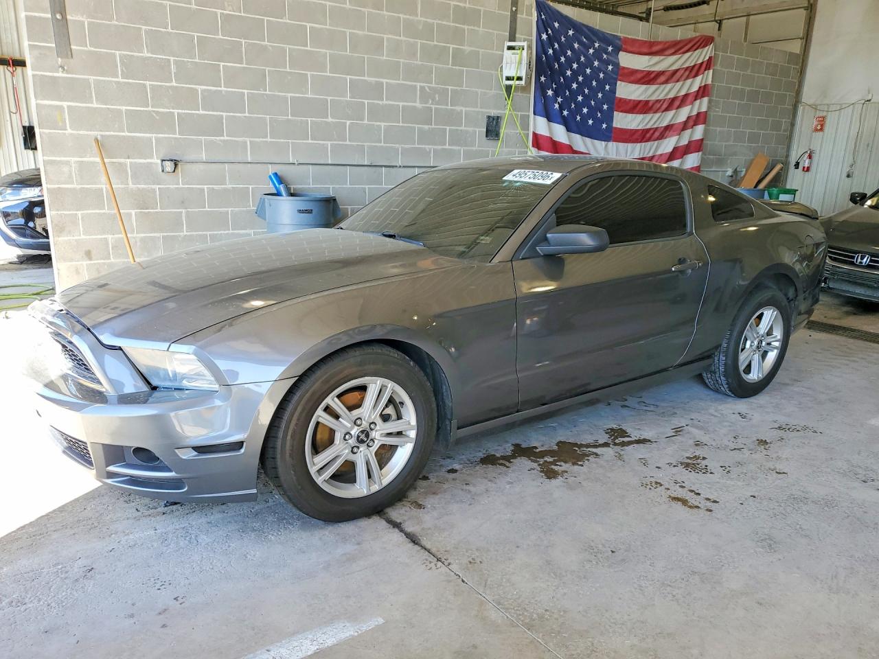 Salvage Ford Mustang Image