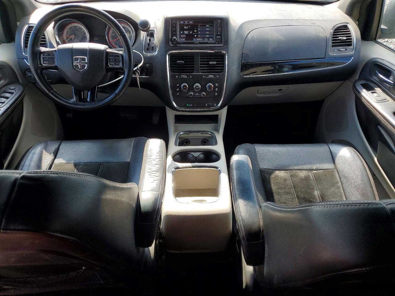 Dodge Caravan Sxt