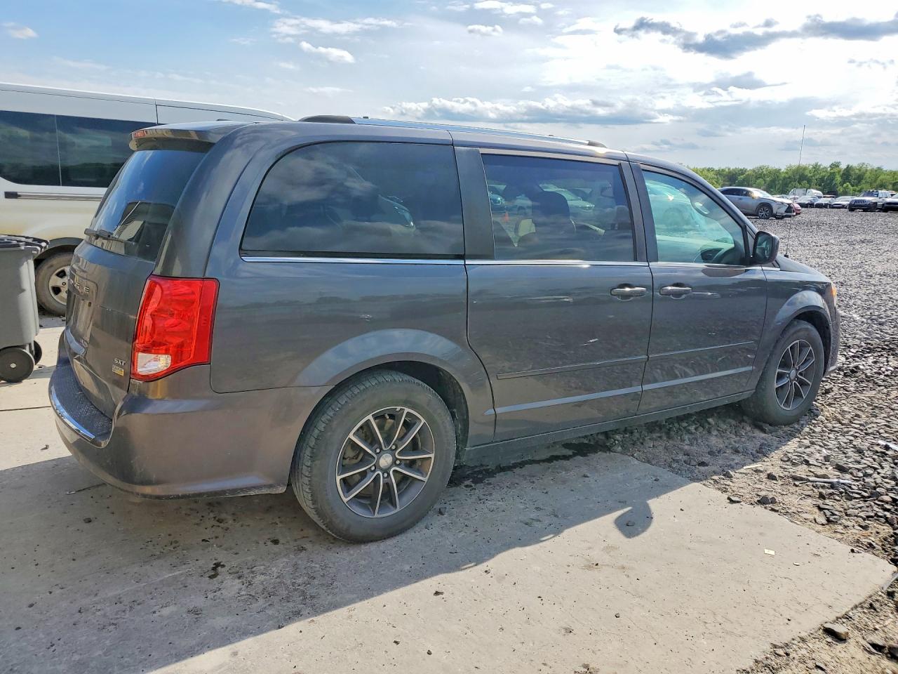 Dodge Caravan Sxt