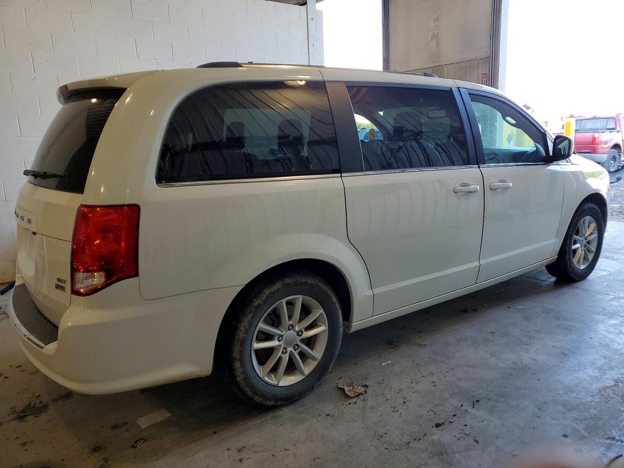 Dodge Caravan Sxt