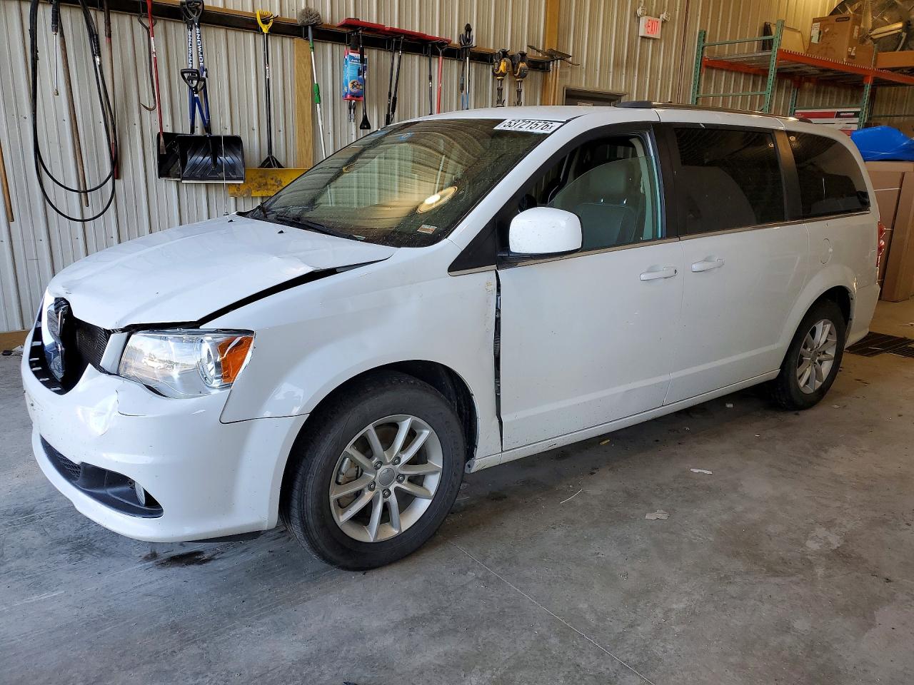 Salvage Dodge Caravan Image