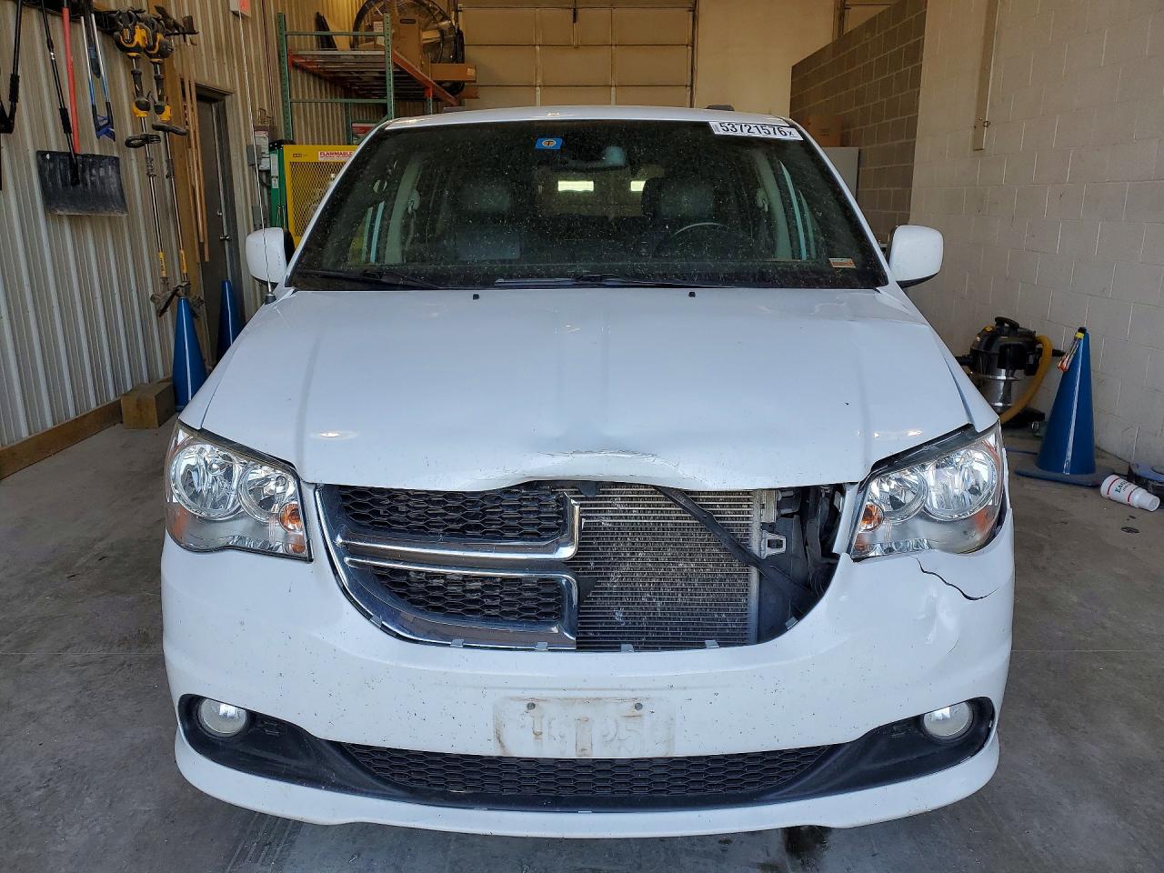 Dodge Caravan Sxt