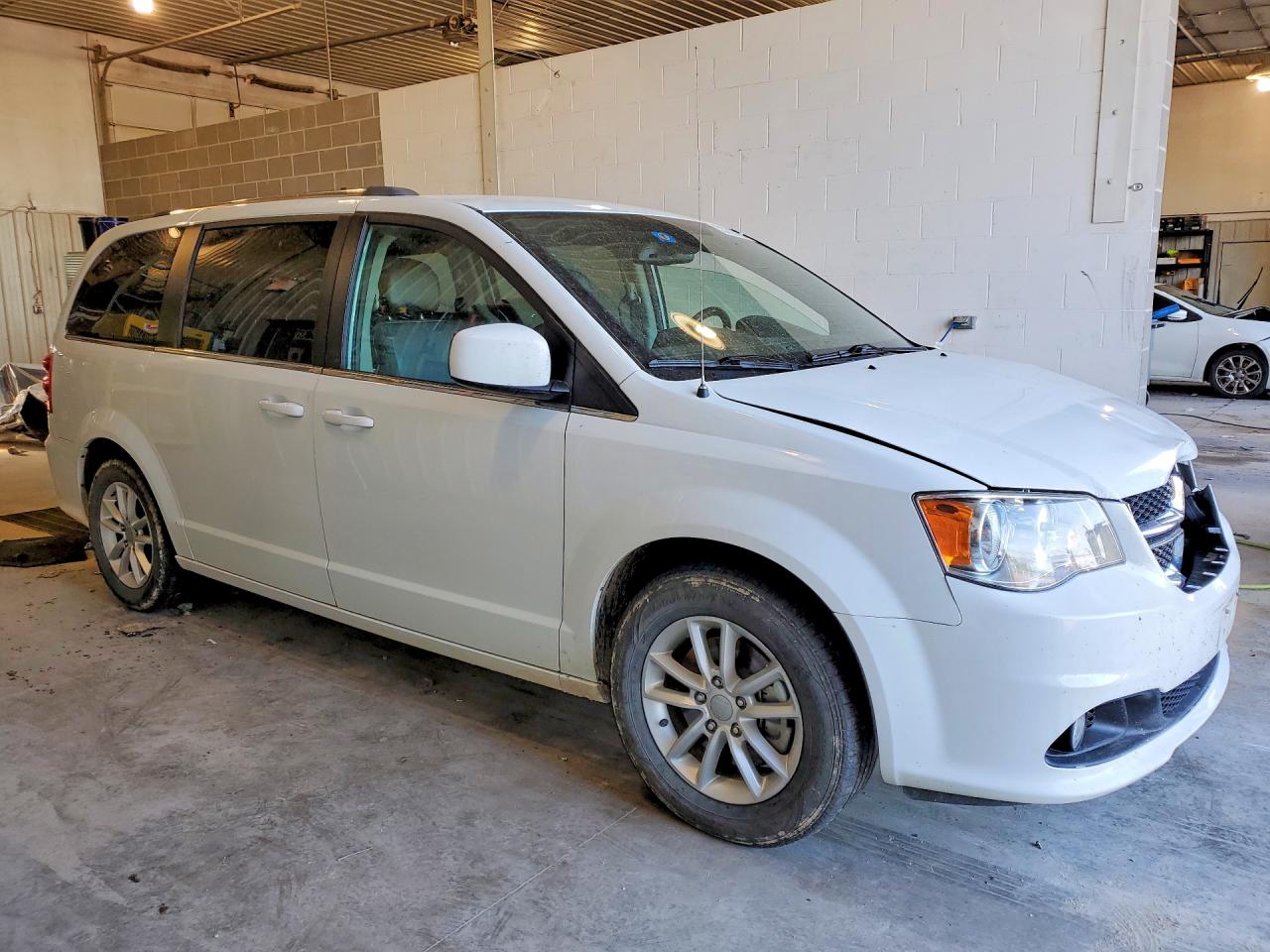 Dodge Caravan Sxt