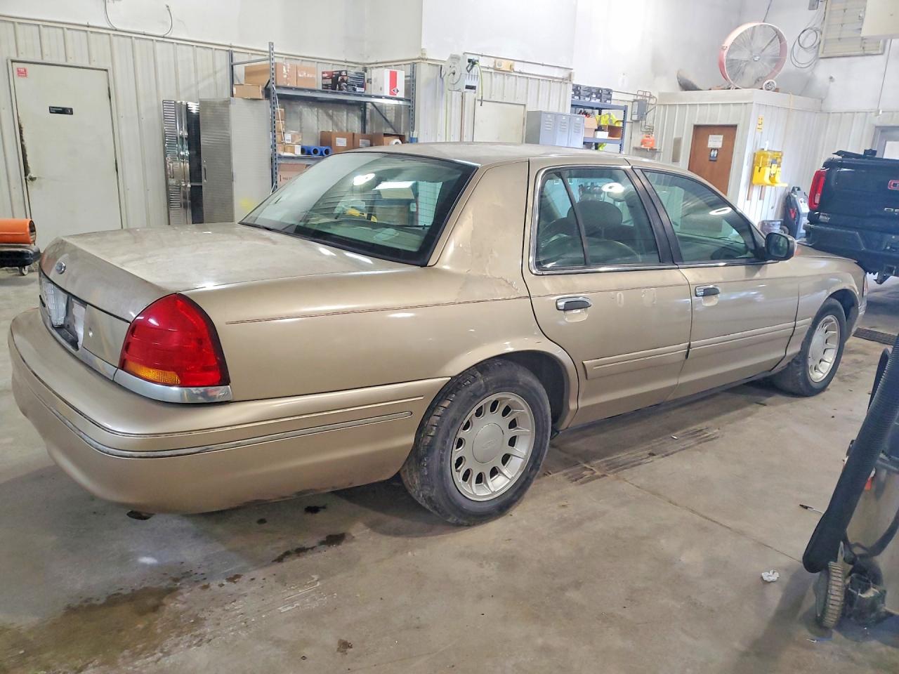 Ford Crown Vic Lx
