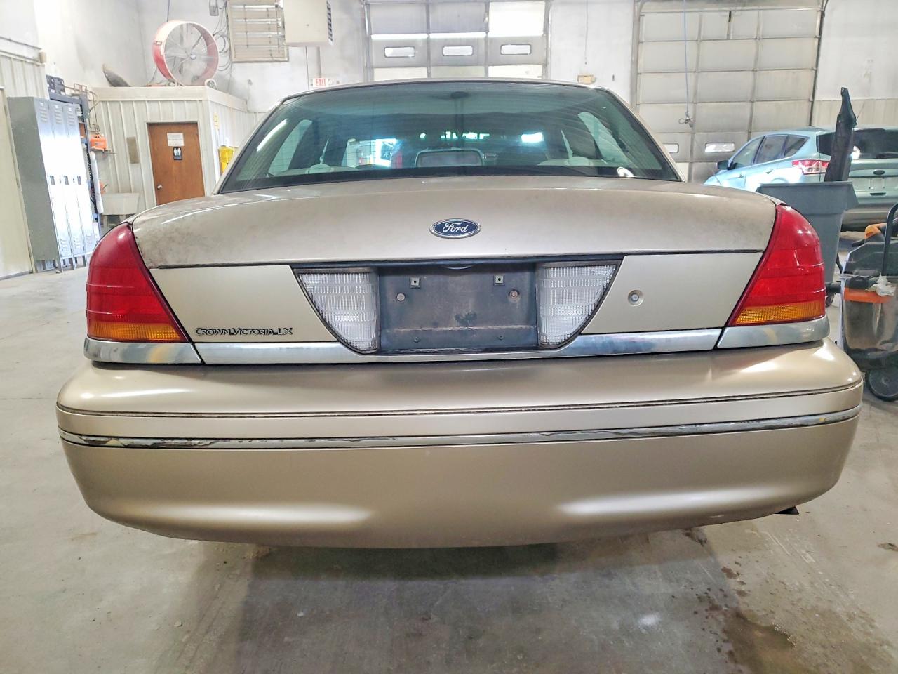 Ford Crown Vic Lx