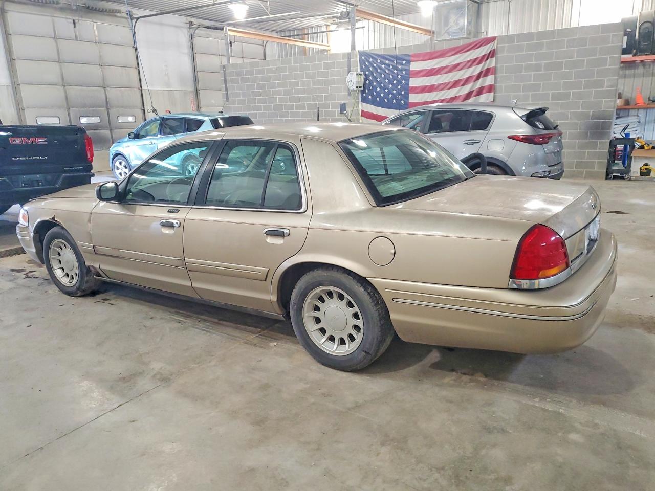 Ford Crown Vic Lx