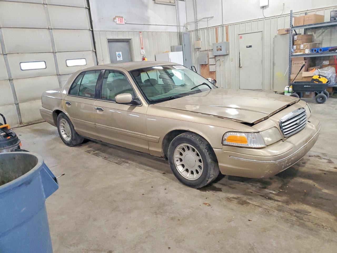 Ford Crown Vic Lx