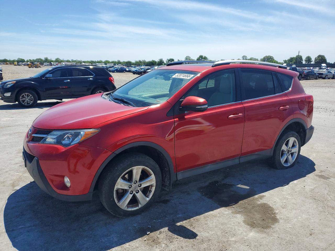 Salvage Toyota RAV4 Image