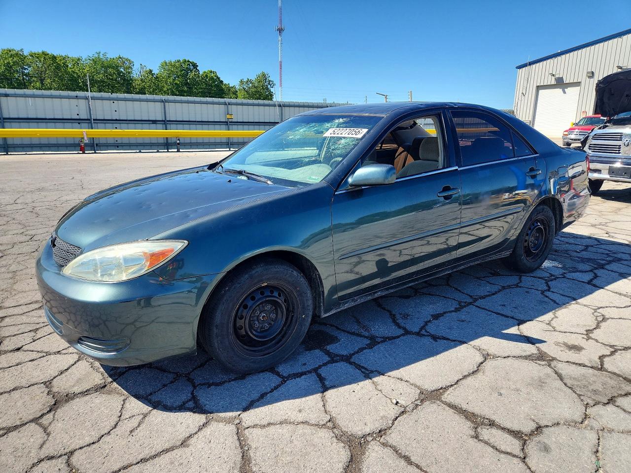 Salvage Toyota Camry Image
