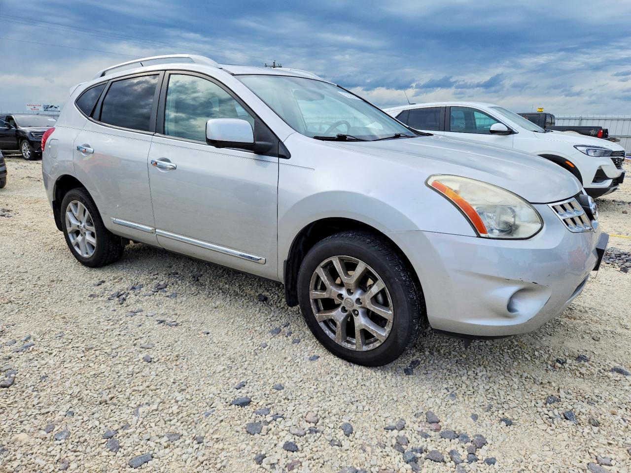 Nissan Rogue S