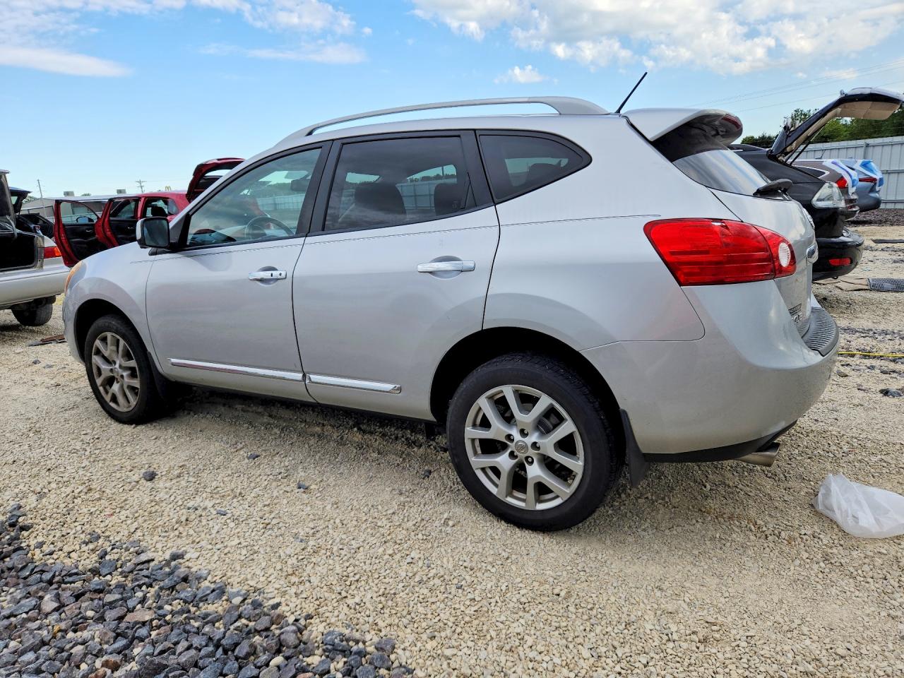 Nissan Rogue S