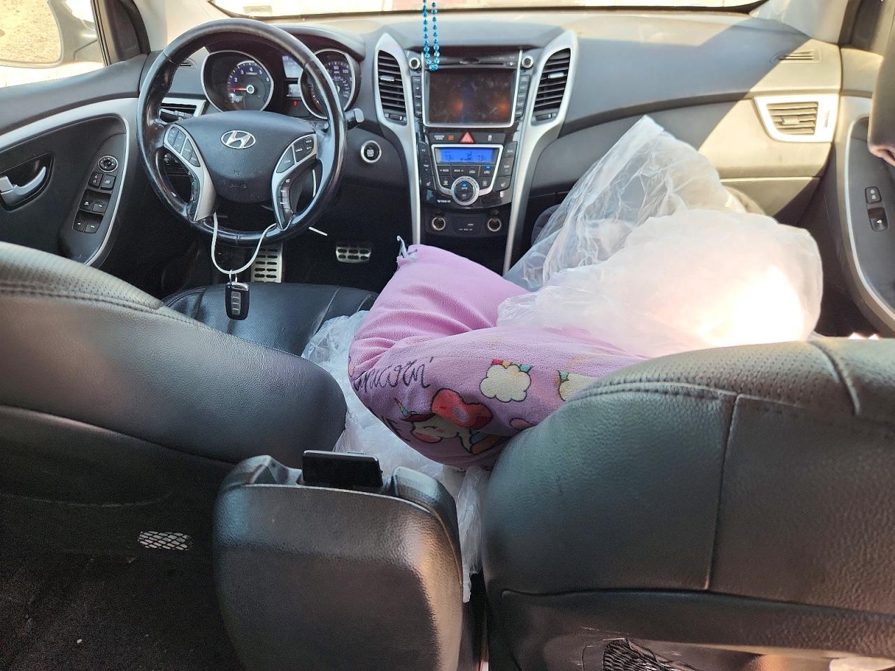 Hyundai ELANTRA Base