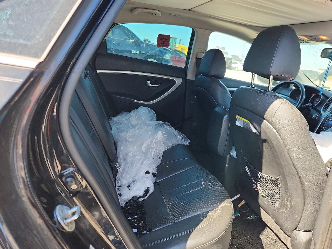 Hyundai ELANTRA Base