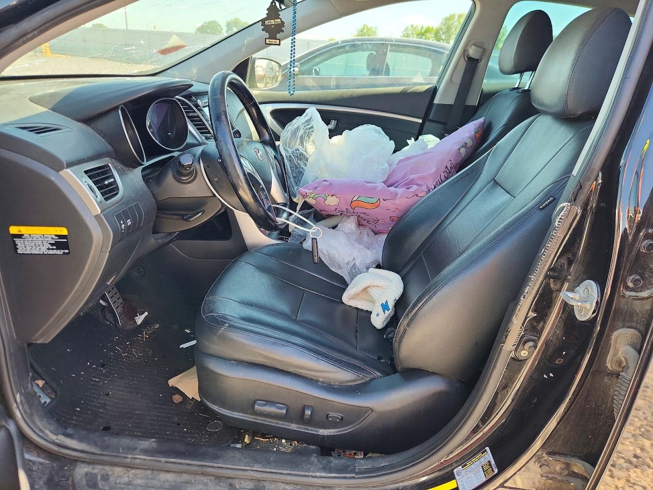 Hyundai ELANTRA Base