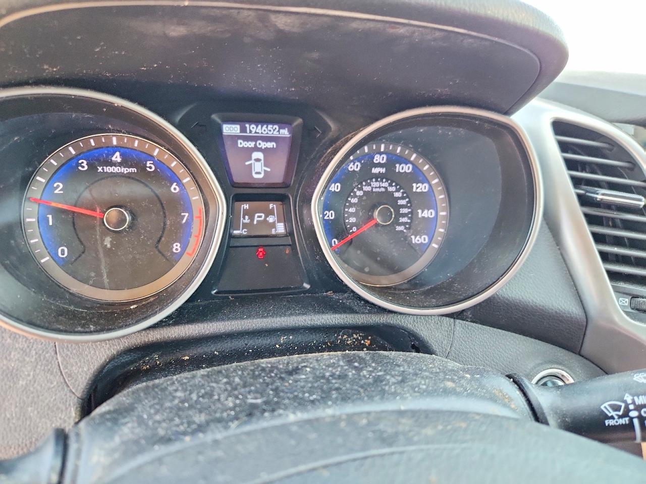 Hyundai ELANTRA Base