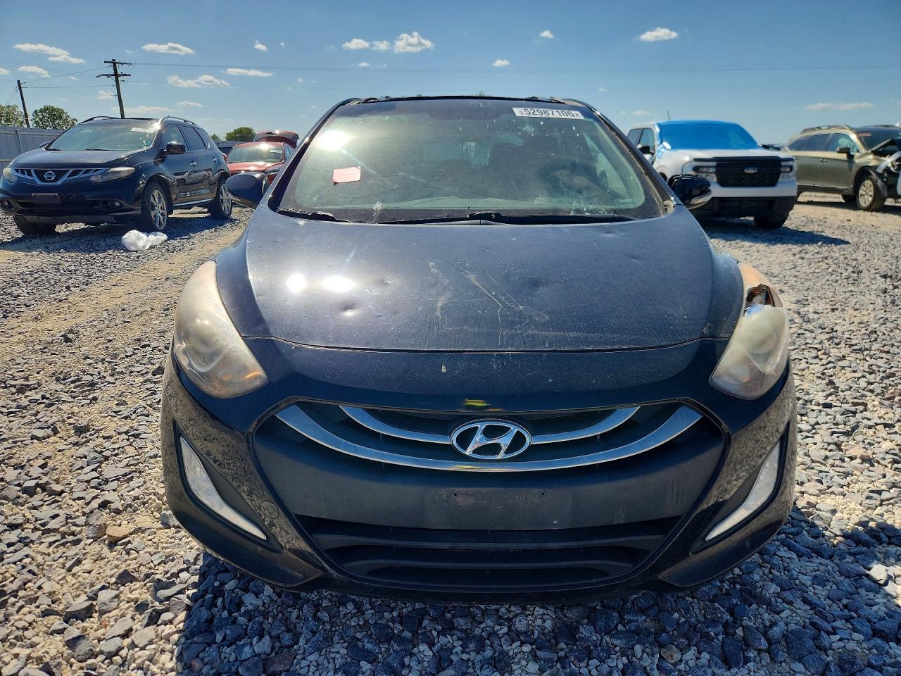 Hyundai ELANTRA Base