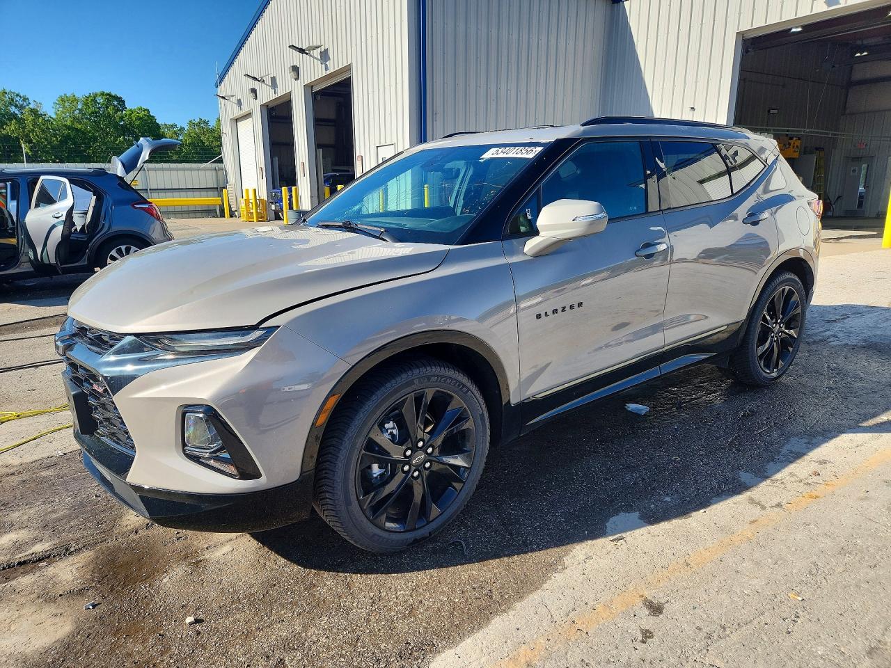 Salvage Chevrolet Blazer Image