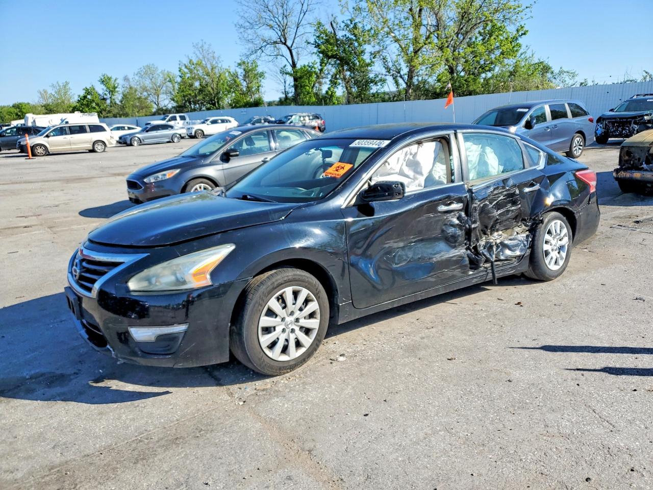 Salvage Nissan Altima Image